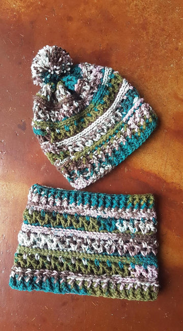Serina Slouchy Cowl