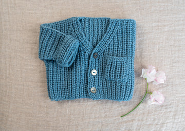 Honey Bun Cardigan in Rowan Cotton Wool (FR) - RB001-00008-FRP - Downloadable PDF