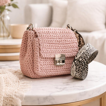Crossbody bag with pocket