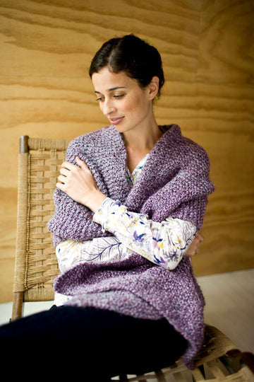 Tender Shawl in Lion Brand Homespun - 81041AD