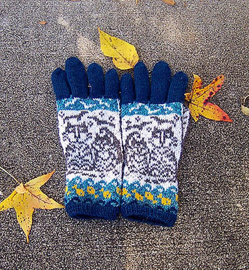A Day By the Sea Gloves