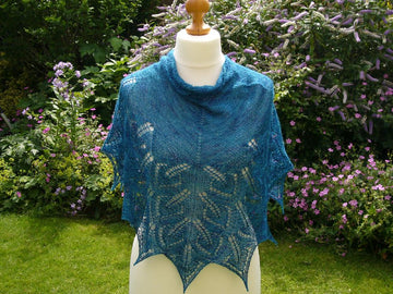 Peacock shawlette