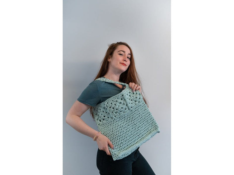 How to crochet an easy market tote bag in Hoooked Ribbon XL