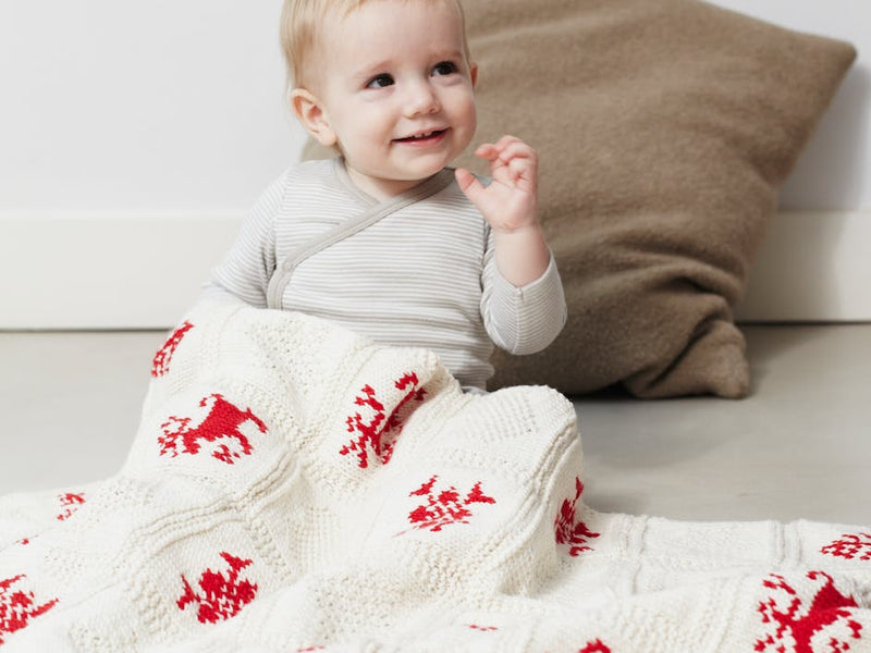 The Debbie Bliss winter blanket knitalong is here!