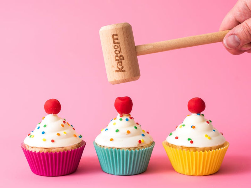 How to make amazing smashable chocolate piñatas!