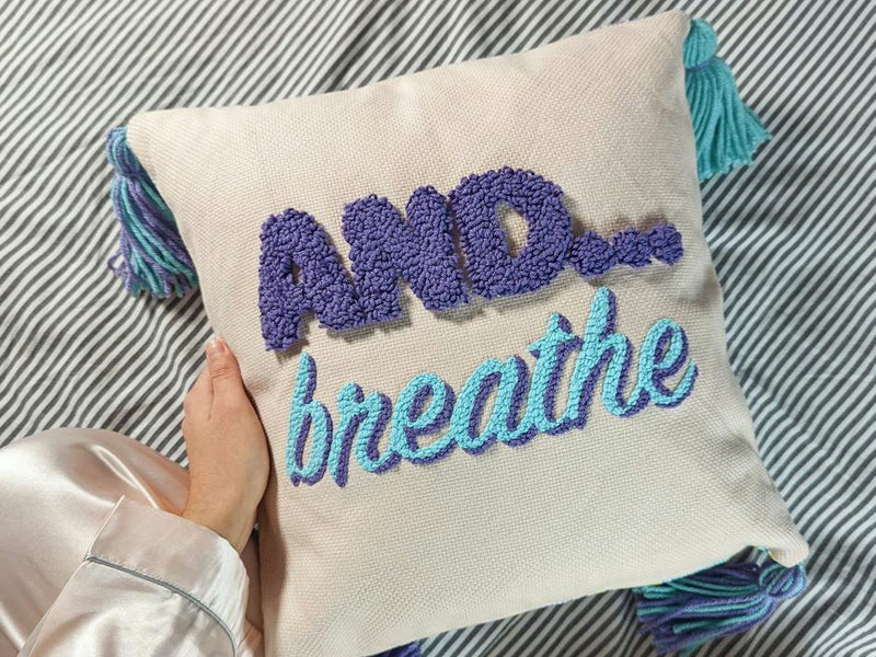 Take it slow with this fab punch needle pillowcase tutorial!