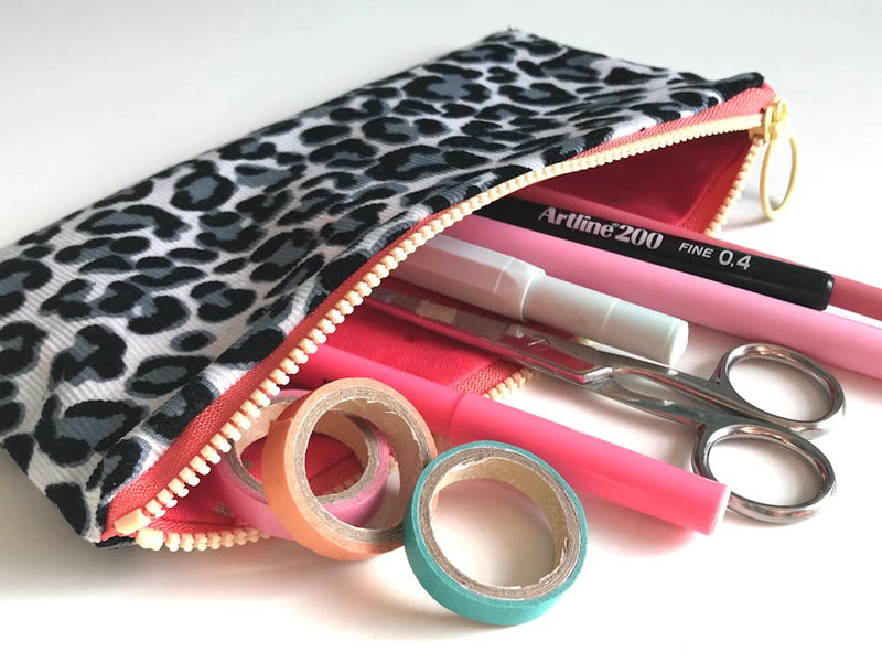 How to make a pencil case - DIY tutorial