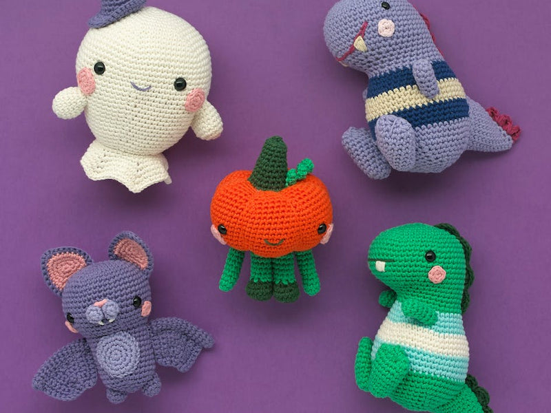 Make these spook-tacular projects in time for Halloween!