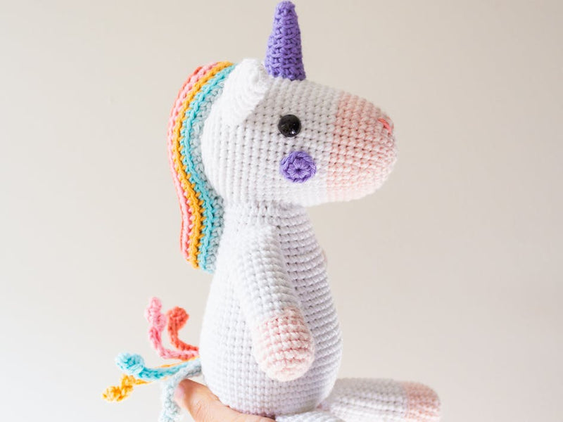 Sprinkle some unicorn magic with this cute amigurumi toy!