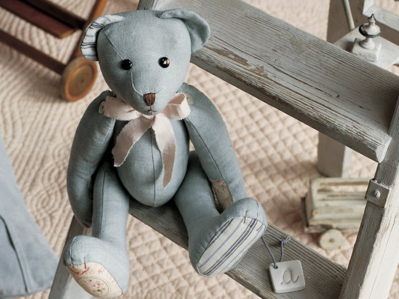 Free teddy bear sewing pattern for beginners!