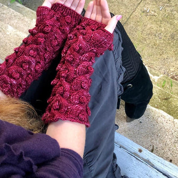 Dragon Cabled Gauntlets