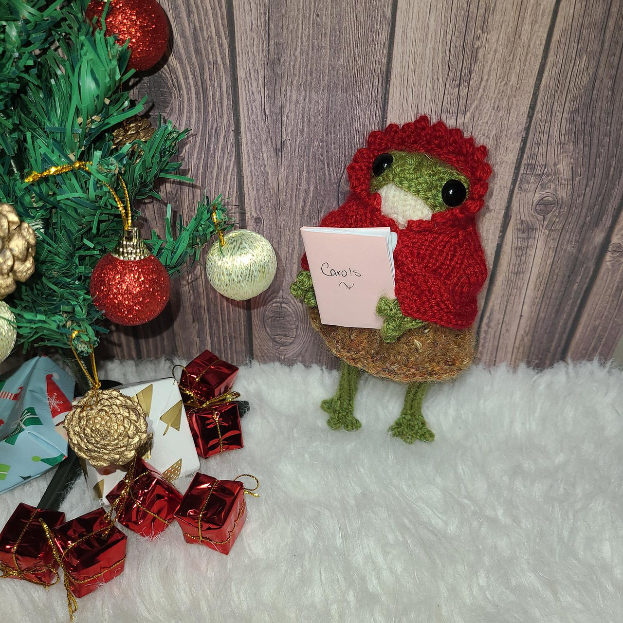 Froggy's Hooded Caplet
