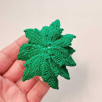 Christmas Poinsettia white flower pattern