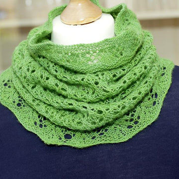 Lace cowl "Cathrin"