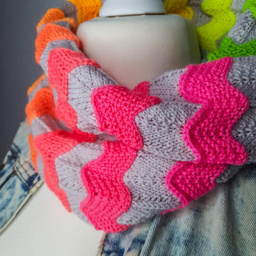 Wavy Path Cowl