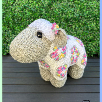 Ewelizabeth The African Flower Sheep