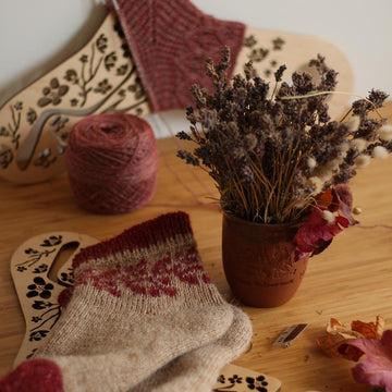 Between petals socks