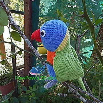 Amigurumi Rainbow Lorikeet Pattern No.31