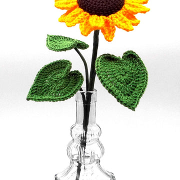 Sunflowers - simple from scraps of yarn