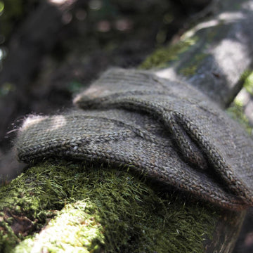 Ghostwood Mittens