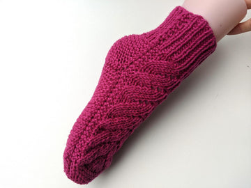 Two Needles Seamless Lace Socks
