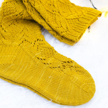 Mustard knee-socks