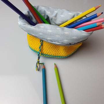 Crochet Zip Pouch