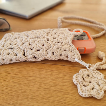 Mobile phone crossbody shoulder bag crochet pattern T32