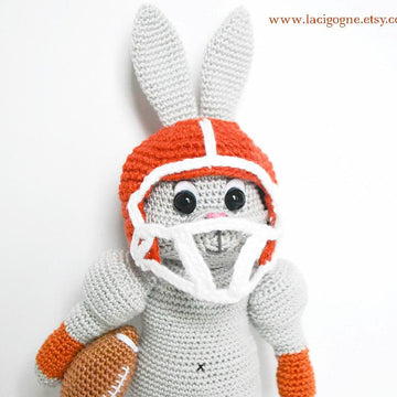 Leo the bunny, American football player