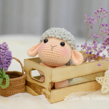 Mary and little lamb