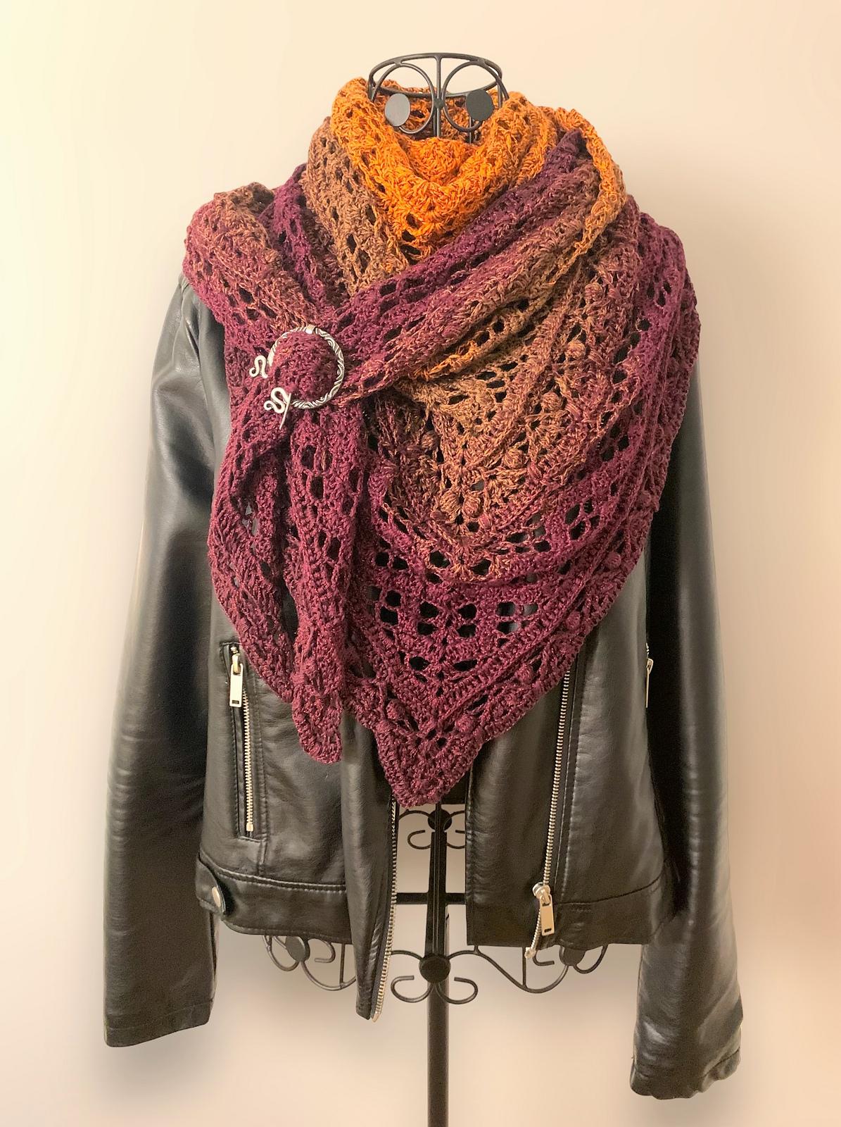 Triangular Scarf "Chadisia"
