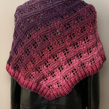 Flat Triangular Scarf "Merope"