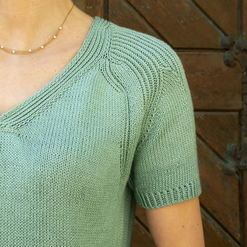 Sway Line Tee V-neck