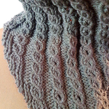 Wriggles Hooded Cowl