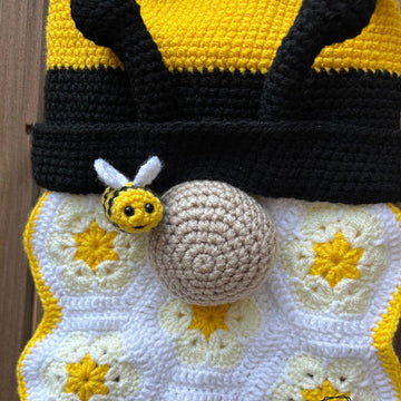 Bee Gnome Wreath