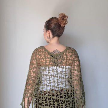Floresta crochet poncho