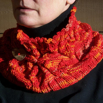 Chroi Thine (Irish = Hearts On Fire) cowl