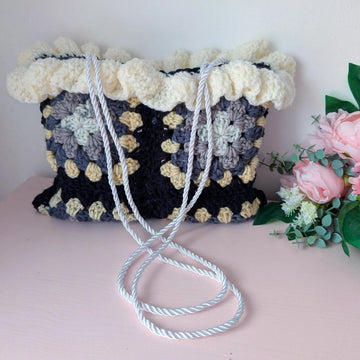 Crochet Cozy Granny Square Bag Pattern