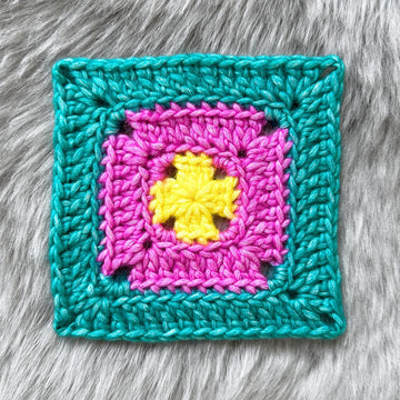 Back Loop Solid Granny Square