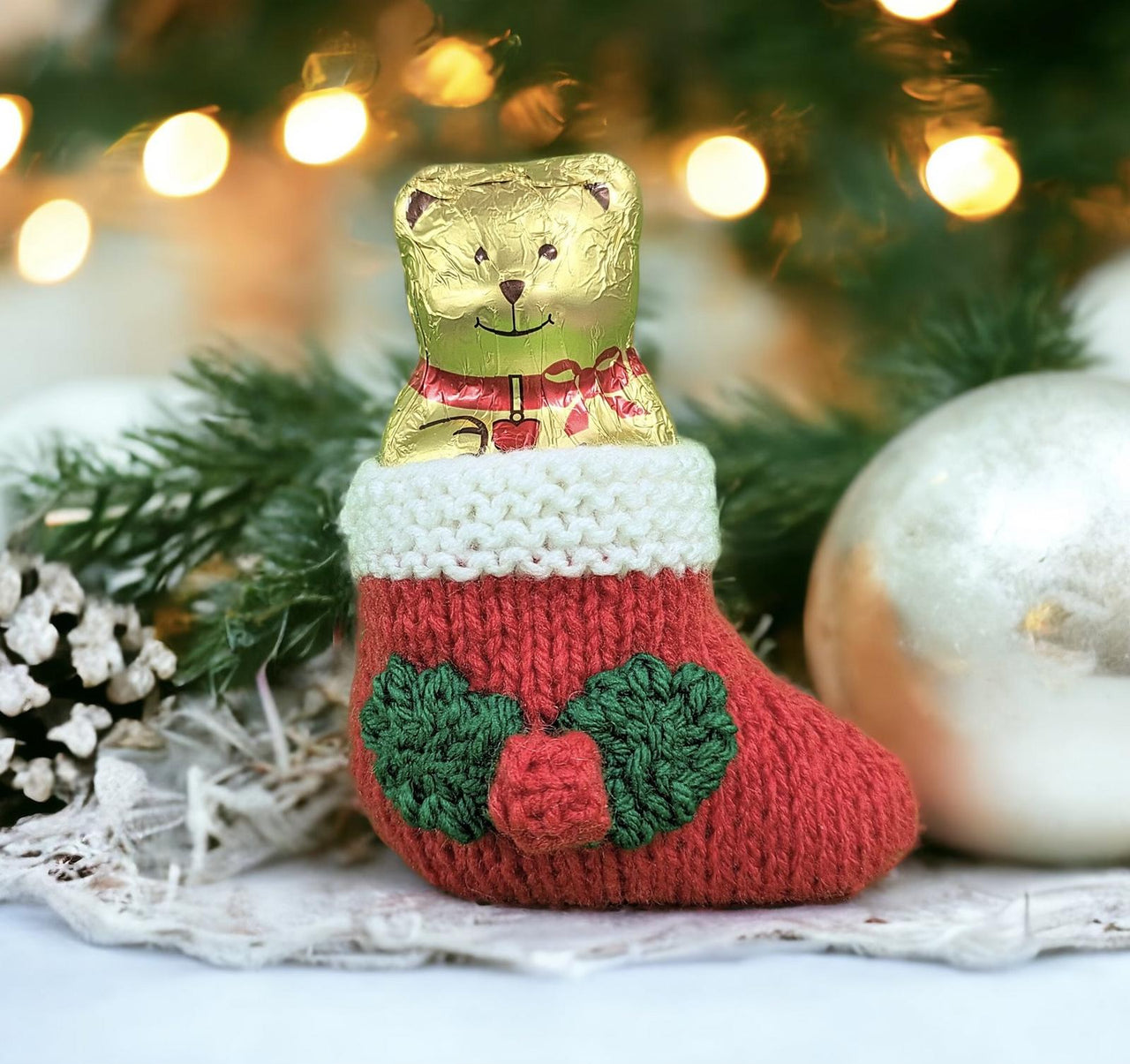Christmas Stocking Holder 7 cms Lindt Bear