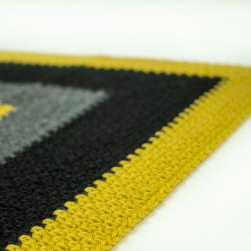 Bee Square Infinity Moss Square Crochet Blanket
