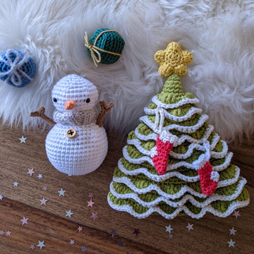 Cute mouse + Winter and Christmas accessories