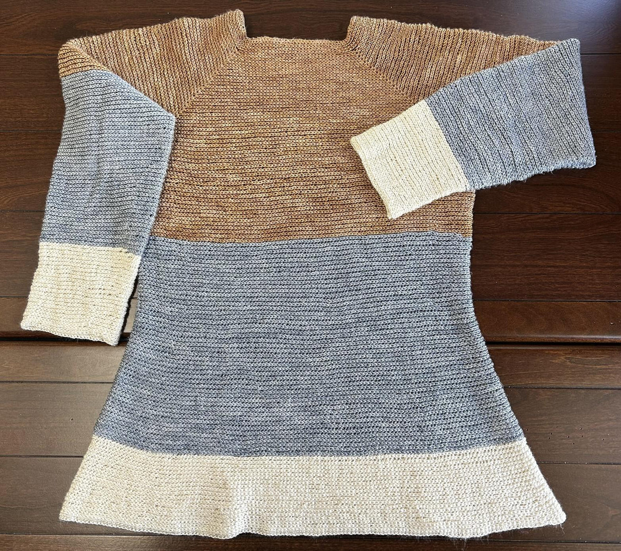 Sabine Raglan Pullover