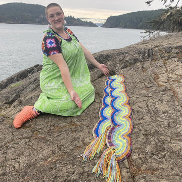 Lobster Claw Squiggle Scarf