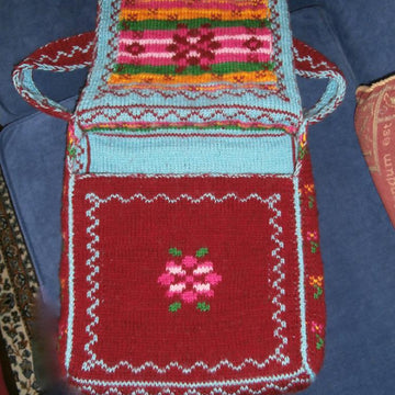 Rambling rose shoulder bag
