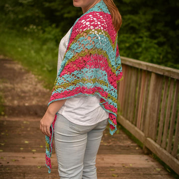 Triangular shawl "Bahamas"