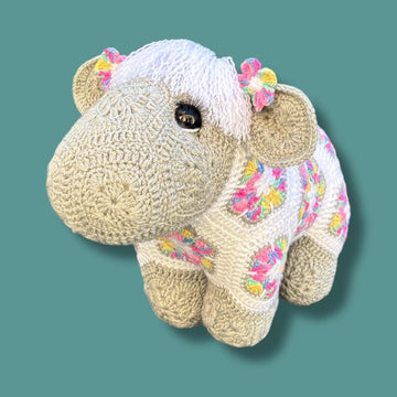 Ewelizabeth The African Flower Sheep