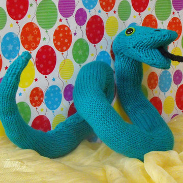 NURSERY SIDNEY SNAKE  TOY KNITTING PATTERN - MADMONKEYKNITS
