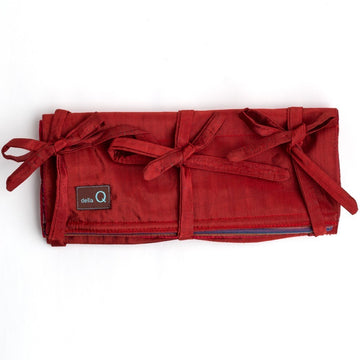 della Q Hanging Circular Needle Case
