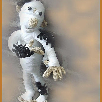 Mummy Manu amigurumi doll halloween